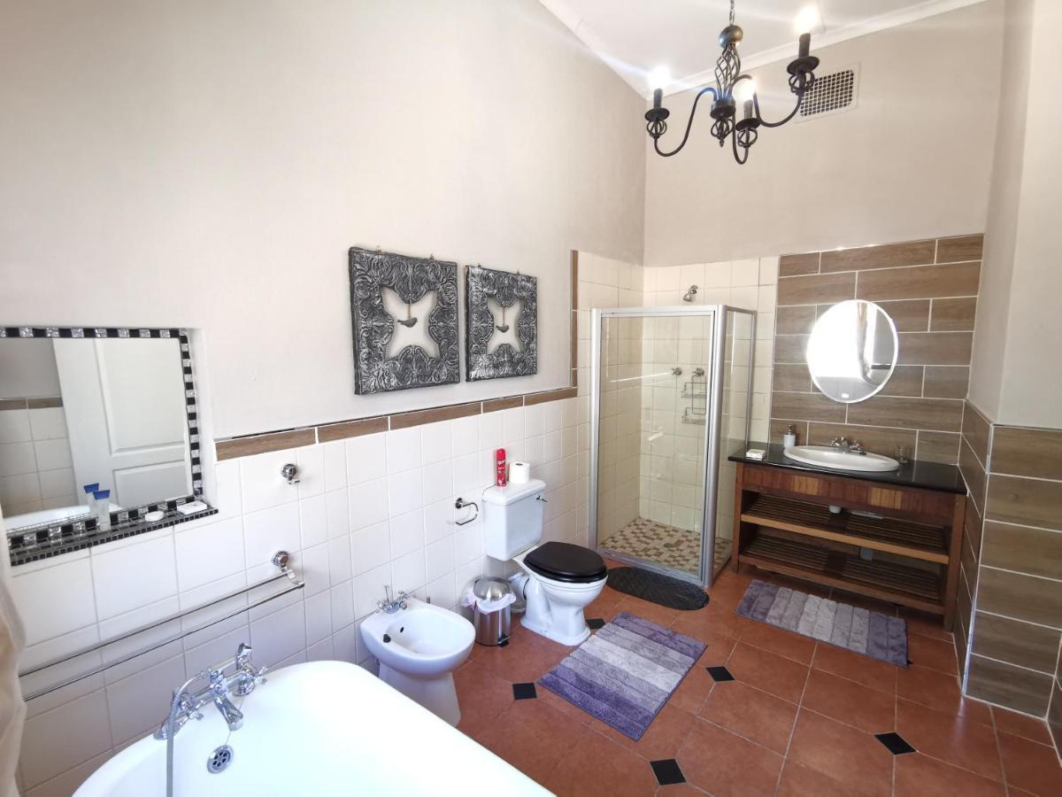 Lucolo Palace B&B Aliwal North Exterior photo
